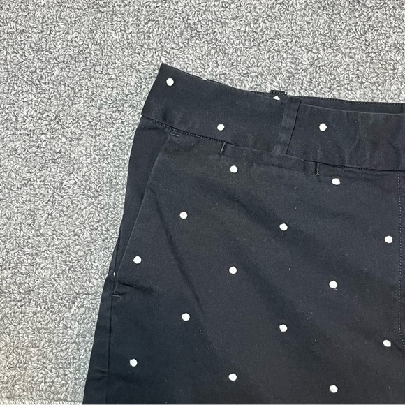 Talbots Polka Dot Chino Shorts Womens Size 10 Black Mid Rise Casual - Picture 2 of 9